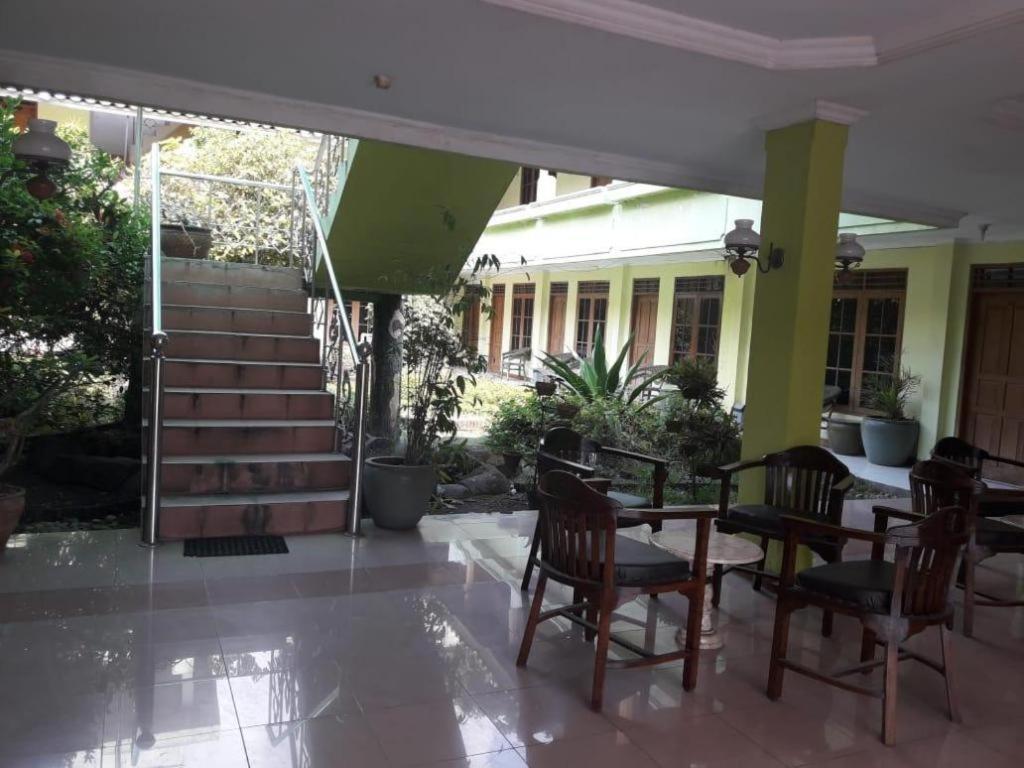 Hotel Puri Ageng Джокякарта Екстериор снимка